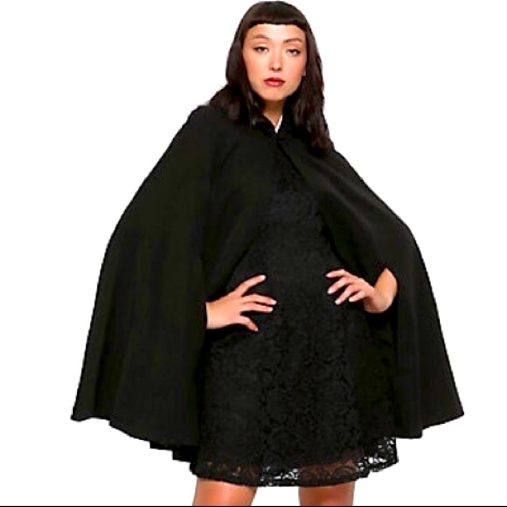 RIVERDALE VERONICA LODGE BLACK HOODED CAPE